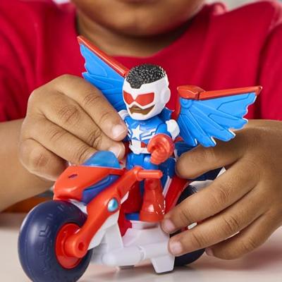 Captain America: Sam Wilson 7,5 cm actiefiguur en superbike, superheldenspeelgoed, geschikt voor kinderen vanaf 3 jaar, inclusief Iron Man en vrienden.