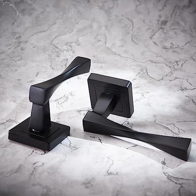 YALE - YPP7-V-PC Vierkante deurkruk van 7 zwart YALE - Model Verona - sleutelpassage YALE - YPP7-V-PC Vierkante deurkruk van 7 zwart YALE - Model Verona - sleutelpassage