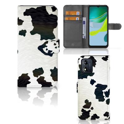 Motorola Moto E13 4G | Telefoonhoesje | Met pasjeshouder | Koeienvlekken