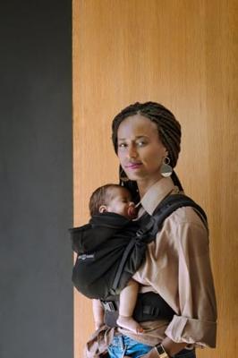 Fysiologische draagzak HoodieCarrier 2 LOVE RADIUS zwart