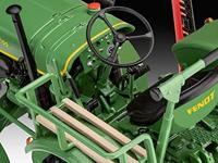 Revell 1/24 Fendt F20 Dieselross (Easy-click) - thumbnail