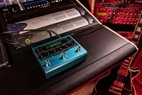 IK Multimedia X-Space effectpedaal met audio-interface - thumbnail