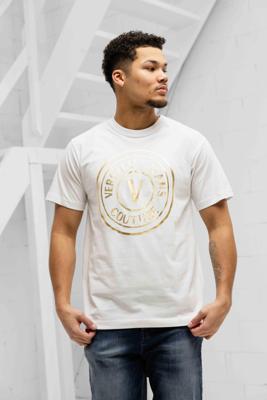 Versace Jeans Couture V-Emblem T-Shirt Heren Wit/Goud - Maat M - Kleur: Wit | Soccerfanshop Versace Jeans Couture V-Emblem T-Shirt Heren Wit/Goud - Maat M - Kleur: Wit | Soccerfanshop