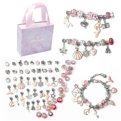 63 in 1 cartoon diy handgemaakte sieraden kinderen hand ketting armband (roze)