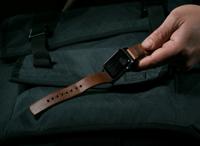 Nomad modern leather strap Apple Watch 42mm / 44mm / 45mm / 49mm bruin / zwart - thumbnail