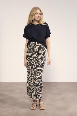 Tramontana Top Cotton Slub E02-20-401 T-shirt Korte Mouw 009000-black Tramontana Top Cotton Slub E02-20-401 T-shirt Korte Mouw 009000-black