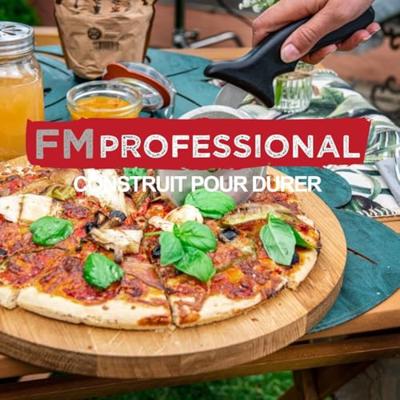 Geperforeerde pizzaplaat en wielset - FACKELMANN PROFESIONAL - 32 cm