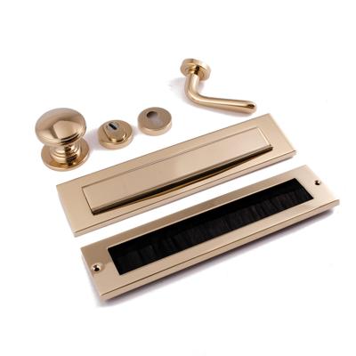 Hardbrass Voordeurset Pragma/Silvia compleet rechtswijzend SKG3 met kerntrekbeveiliging - PVD messing Hardbrass Voordeurset Pragma/Silvia compleet rechtswijzend SKG3 met kerntrekbeveiliging - PVD messing