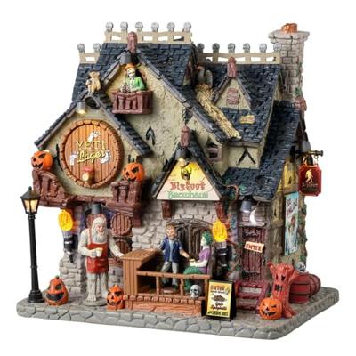 Lemax bigfoot brewhaus verlicht huisje Spooky Town 2024