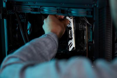 Kingston FURY Renegade Silver Werkgeheugenset voor PC DDR5 96 GB 2 x 48 GB On-die ECC 6400 MHz 288-pins DIMM CL32 KF564C32RSK2-96 Kingston FURY Renegade Silver Werkgeheugenset voor PC DDR5 96 GB 2 x 48 GB On-die ECC 6400 MHz 288-pins DIMM CL32 KF564C32RSK2-96