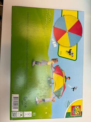 SES Creative Ses parachute vliegende toekan