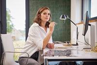 Livingwalls My Home My Spa groen behang | 386993 - thumbnail