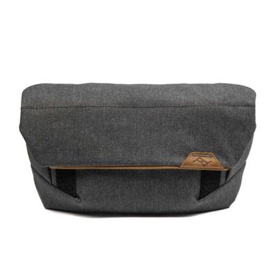 Peak Design Field Pouch charcoal V2