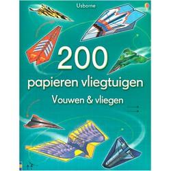 Usborne Vouwen & vliegen - 200 papieren vliegtuigen