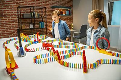 Goliath Domino Express Amazing Looping