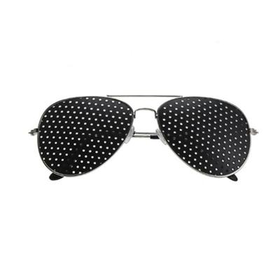 2 PC's Pin-hole glazen Pin Hole zonnebril Eye oefening natuurlijke helende visie correctie van het gezichtsvermogen en verbetering (zilveren kleur Fr