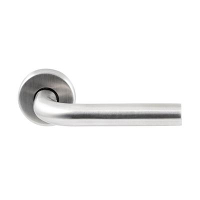 Hardbrass Deurkruk Oslo op rond rozet - RVS Hardbrass Deurkruk Oslo op rond rozet - RVS
