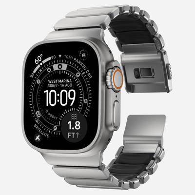 Nomad Stratos Titanium Strap Apple Watch 44mm / 45mm / 46mm / 49mm Natural/Zwart