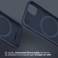 Accezz Liquid Silicone Backcover met MagSafe iPhone 16 Telefoonhoesje Blauw - thumbnail