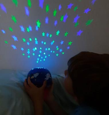 Nachtlampje voor jongens met sterrenprojector ESPACE A Little Lovely Company nachtblauw - thumbnail