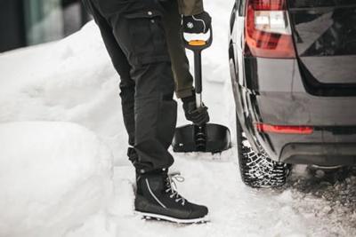 Fiskars X-serie telescopische autosneeuwschep - 1057187 - thumbnail