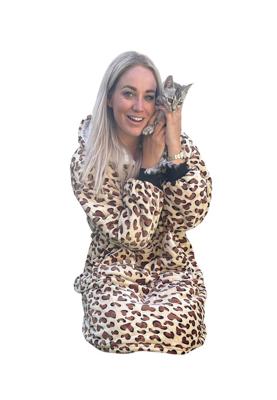 Draagbare deken met capuchon & mouwen - panter hartjes