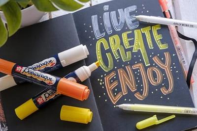 Schetsboek sakura 80 zwarte vellen 130x210mm zwart Schetsboek sakura 80 zwarte vellen 130x210mm zwart