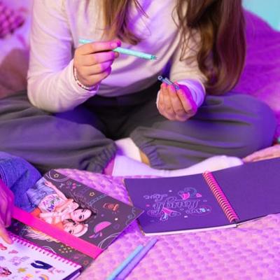 TOPModel neon Doodle kleurboek met neon stiften