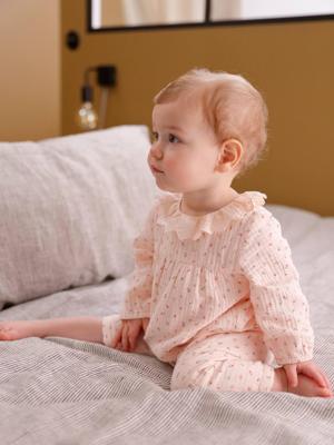 Katoenen babypakje van hydrofiel doek lichtroze