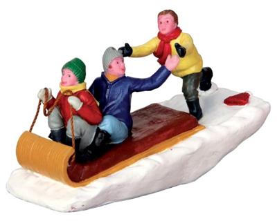 Kerstfiguur Toboggan trouble LEMAX - Lemax