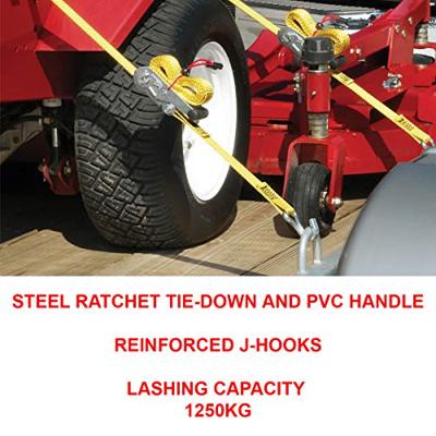 Masterlock Ratchet tie down with J hooks 4,50m - colour : yellow - PVC grip on r - 3058EURDAT