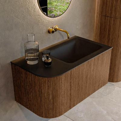 Mondiaz KURVE 85 cm Onderkast Greeploos 1 Lade Met Deuren Walnut, Wastafel Solid Surface Rechts Urban 0 Kraangaten Zonder Spiegel (KRVCLO85L1L1D0KR-Wal/Urb)