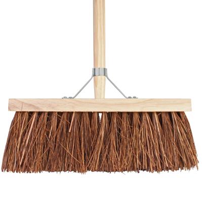 Harde bezem 41 cm met beugel en houten steel 140 cm