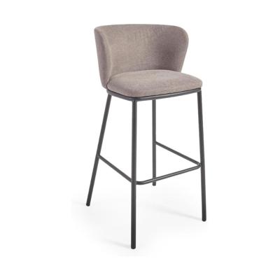 Kave Home Ciselia barkruk H75 chenille Lichtbruin poot zwart