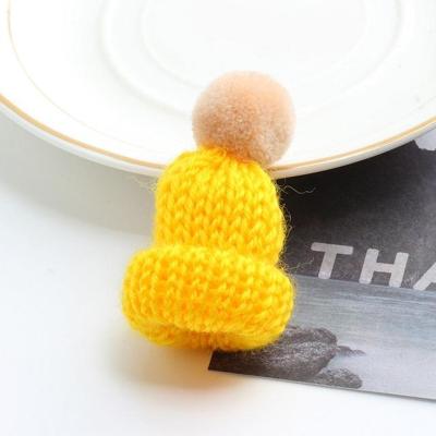 12PCS cute mini gebreide hairball Hat broche trui pinnen badge (geel)
