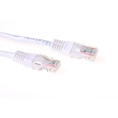 ACT Witte 1 meter U/UTP CAT5E patchkabel met RJ45 connectoren