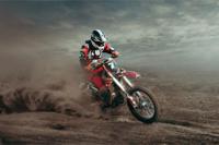Fotobehang - Motocross in de woestijn, 11 maten, Premium print, inclusief behanglijm - thumbnail