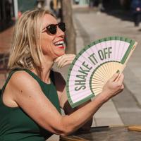 Houten waaier Shake It Off - thumbnail