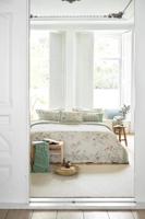 Pip Studio Pip Studio Kili Flower Quilted Cushion - Wit 45x70 cm - thumbnail