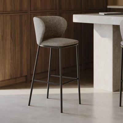 Kave Home Barstoel 'Ciselia' Chenille (zithoogte 65cm), kleur lichtbruin