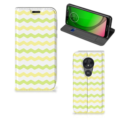 Motorola Moto G7 Play | Hoesje met Magneet | Waves Yellow Motorola Moto G7 Play | Hoesje met Magneet | Waves Yellow