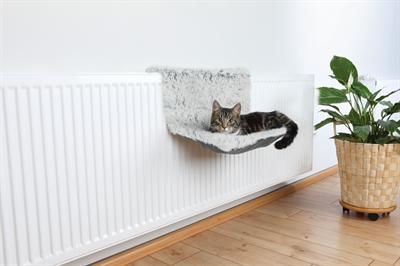 TRIXIE RADIATOR HANGMAT HARVEY LANGHAAR PLUCHE / VELOURS WIT ZWART 45X31X26 CM TRIXIE RADIATOR HANGMAT HARVEY LANGHAAR PLUCHE / VELOURS WIT ZWART 45X31X26 CM