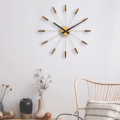Grote wandklok 58 cm - geruisloos - hout/roestvrij staal - "Plug-Inn" Grote wandklok 58 cm - geruisloos - hout/roestvrij staal - "Plug-Inn"