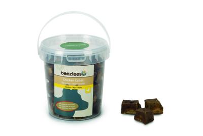 Beeztees Kip Cubes Met Insecten En Rund - Hondensnack - 250 Gram
