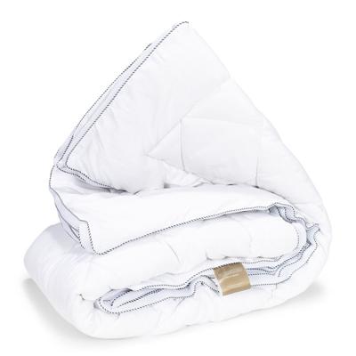 Cloud Nine Dekbed 3D Air - 4 Seizoenen 140 x 200 Cloud Nine Dekbed 3D Air - 4 Seizoenen 140 x 200