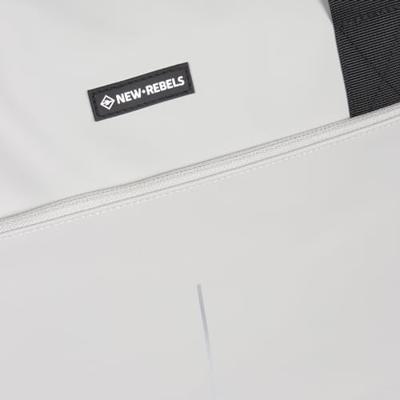 New Rebels Julan Shopper 40L Licht Grijs Waterafstotend New Rebels Julan Shopper 40L Licht Grijs Waterafstotend