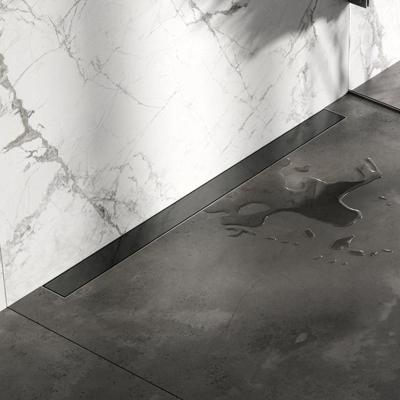 Douchegoot met multifunctioneel rooster en flens voor wandmontage, 7 x 90 gunmetal geborsteld PVD