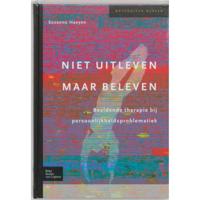 Niet uitleven maar beleven (Hardback) - thumbnail