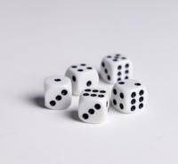 Dobbelstenen wit: 6 stuks (0608003) - thumbnail