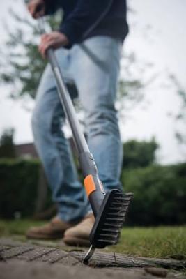 Fiskars Quikfit voegenborstel - 1000657 - 1000657 - thumbnail